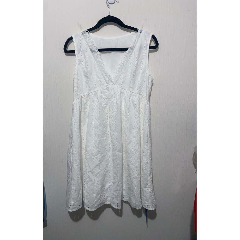 Cupshe White Eyelet Lace Dress Size Medium (New with Tags)